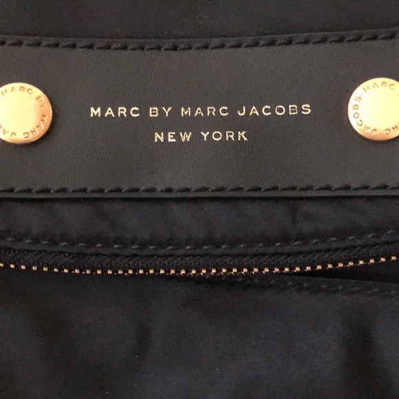 Marc Jacobs Small Crossbody - Picture 3 of 4
